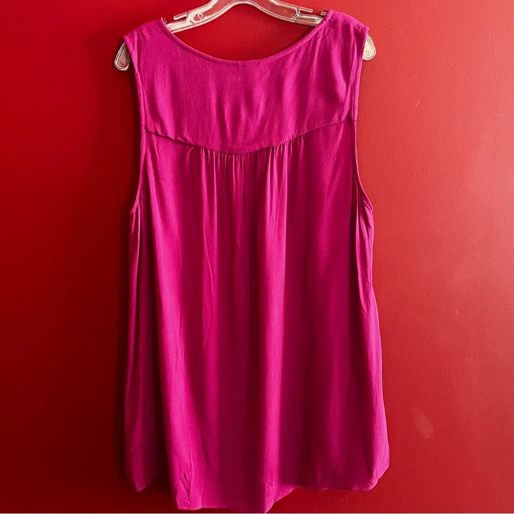 Torrid Crepe Tank Top - Picture 9 of 10